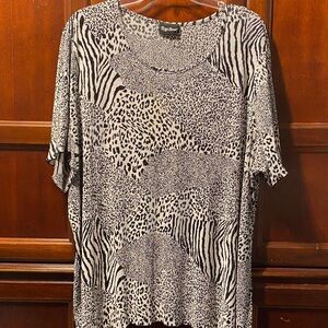 Magie Barnes vintage Black and White Animal Print tunic size 4X short sleeve top